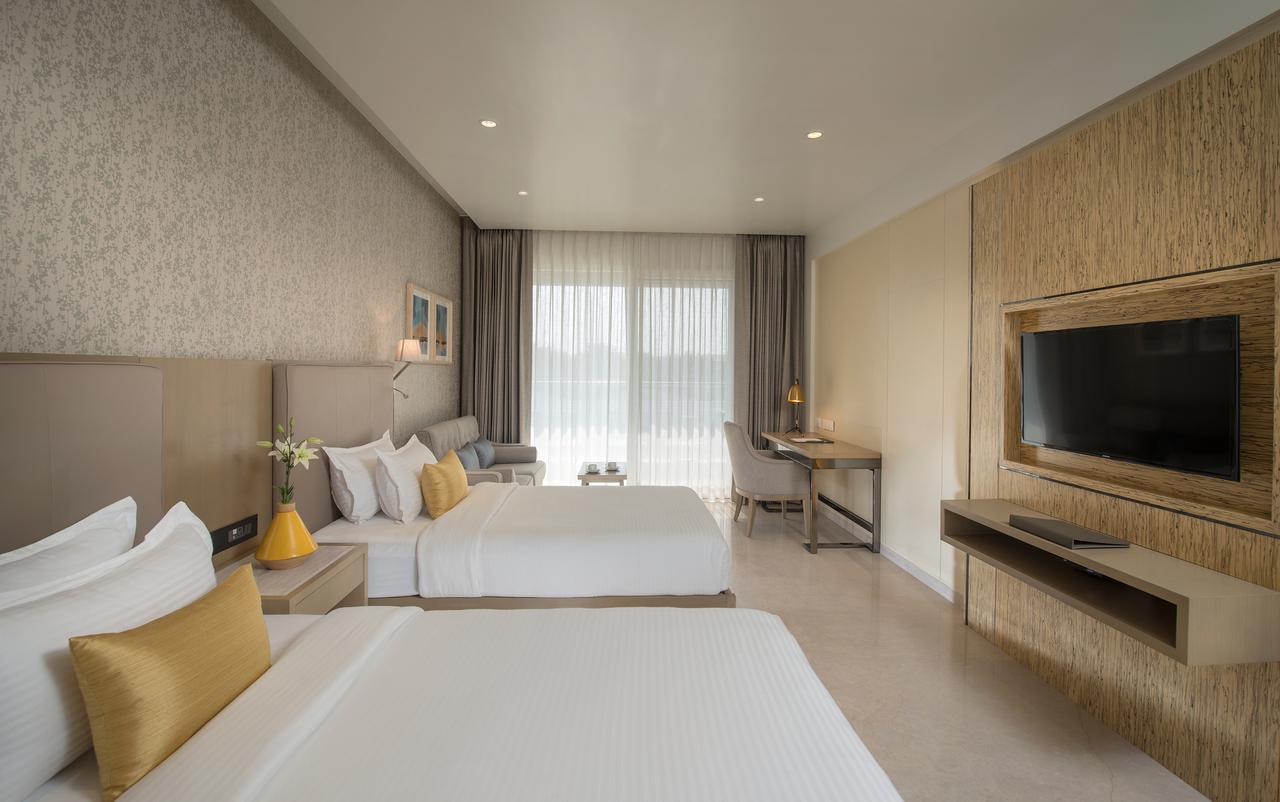 Kabir Hotel & Spa Вадодара Экстерьер фото
